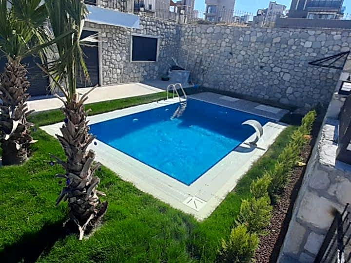 İlhan Bey ( Villa Havuzu) Karaburun- Mordoğan